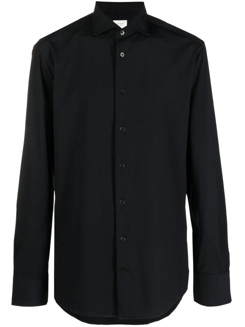 cutaway collar dress shirt